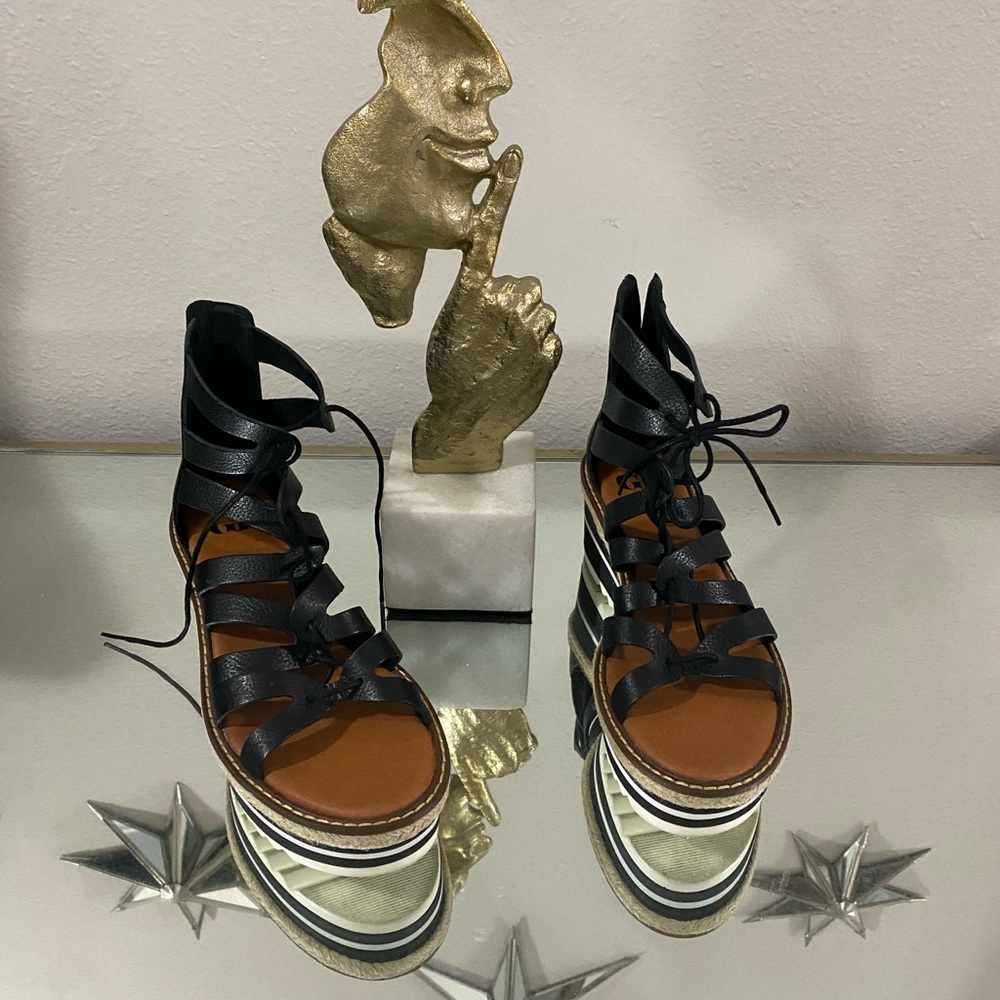 Women’s sandal